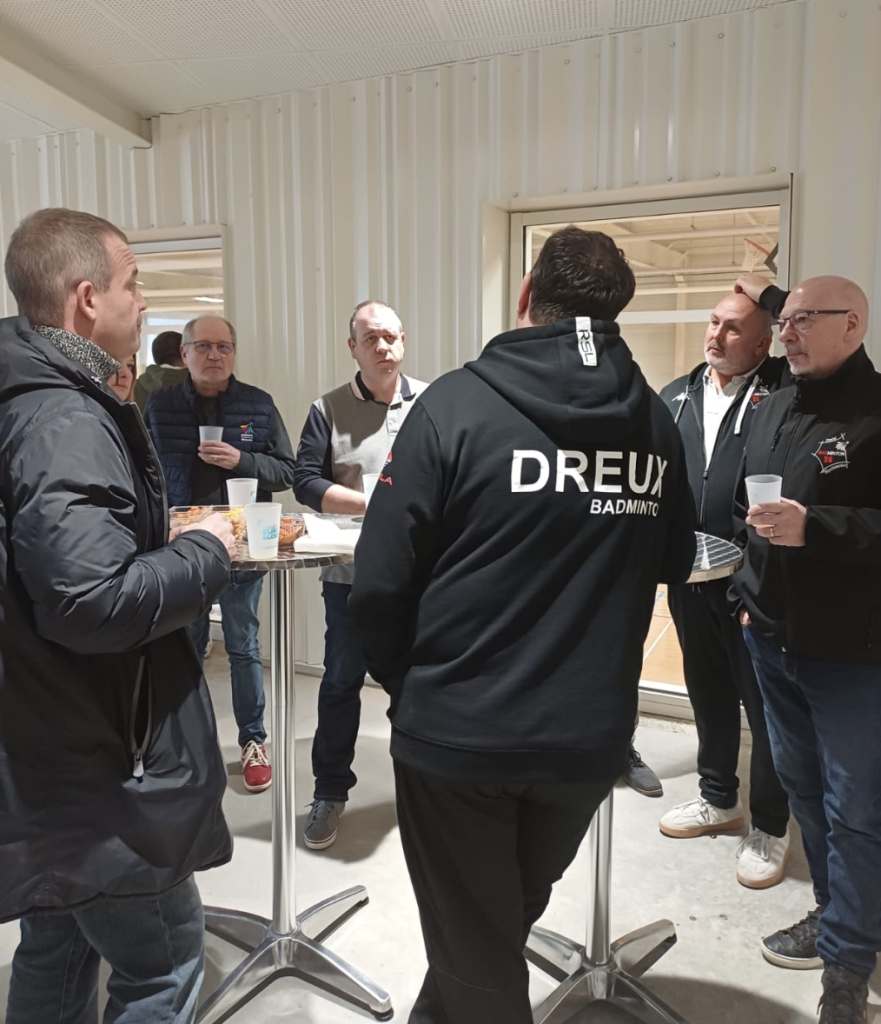 Membres du Comité autour d'un repas partagé avec le clubs
