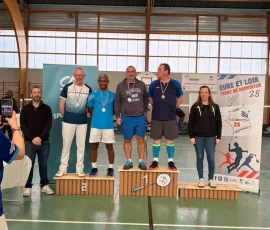 Podium vétérans DH